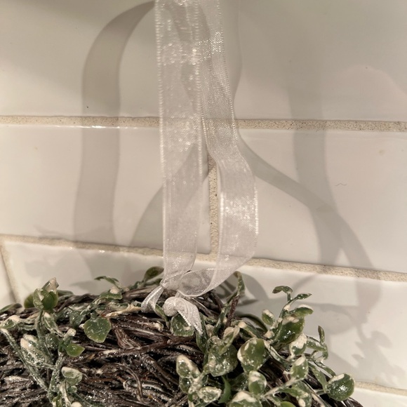 9 Inch Holiday Wreath - Picture 6 of 8